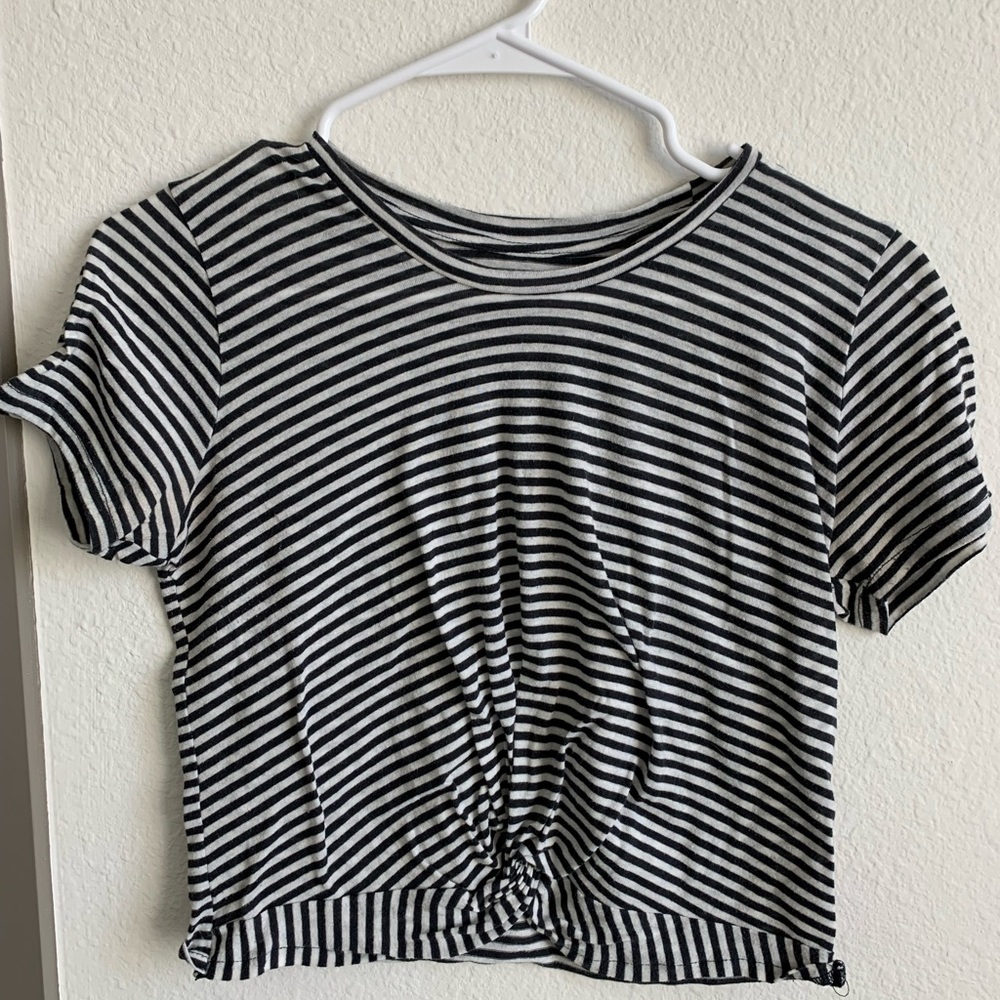 Short sleeve striped crop top